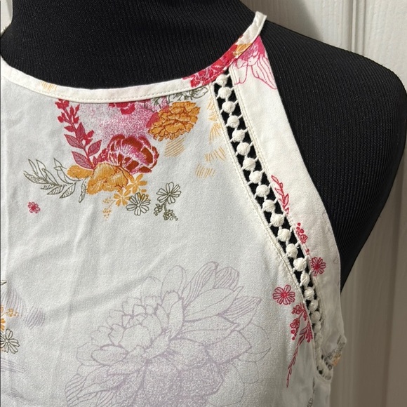 Floral Halter Neck Top - White and Pink - Picture 2 of 6